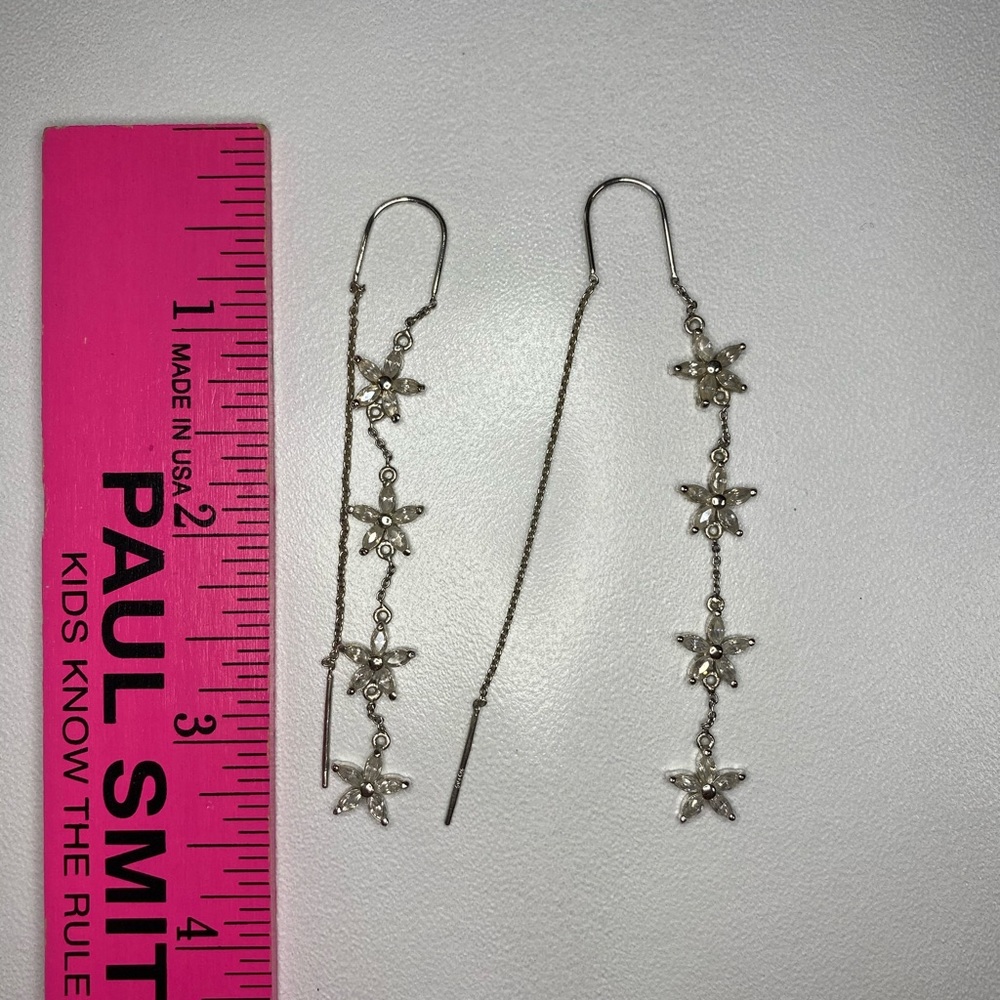 Sparkly Thredded Flower Earrings Silver